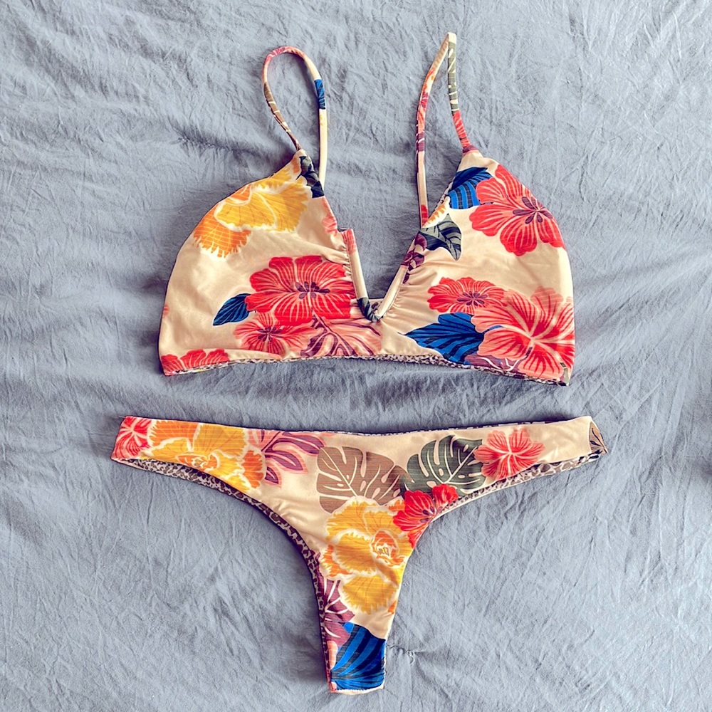 Acacia bikini size Medium top/bottom